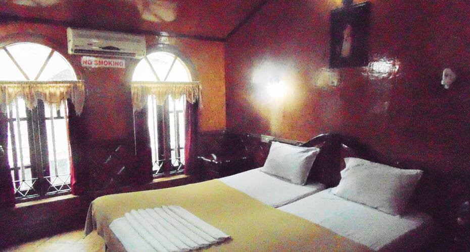Malikayil Houseboats, Alleppey 4